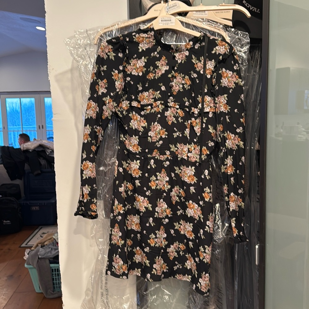 REFORMATION Black Floral Long Sleeve Dress Size 4